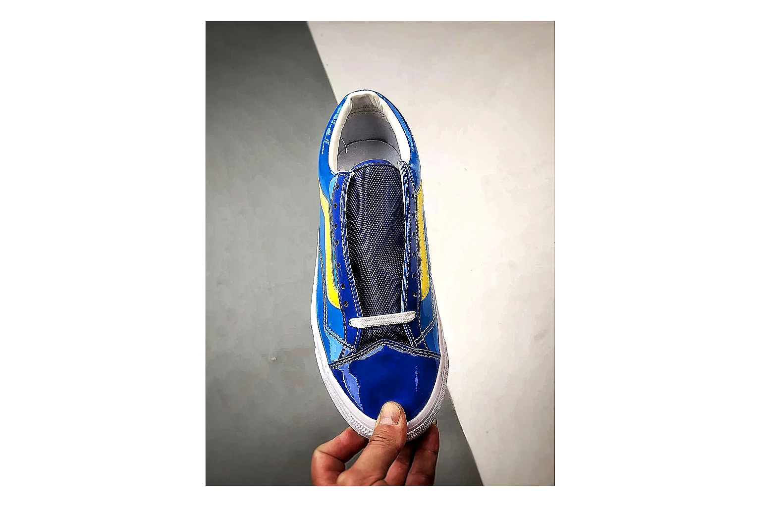 Vans Premium Mixed Sneakers comparison signal image SKU 1182166981 thumbnail 2